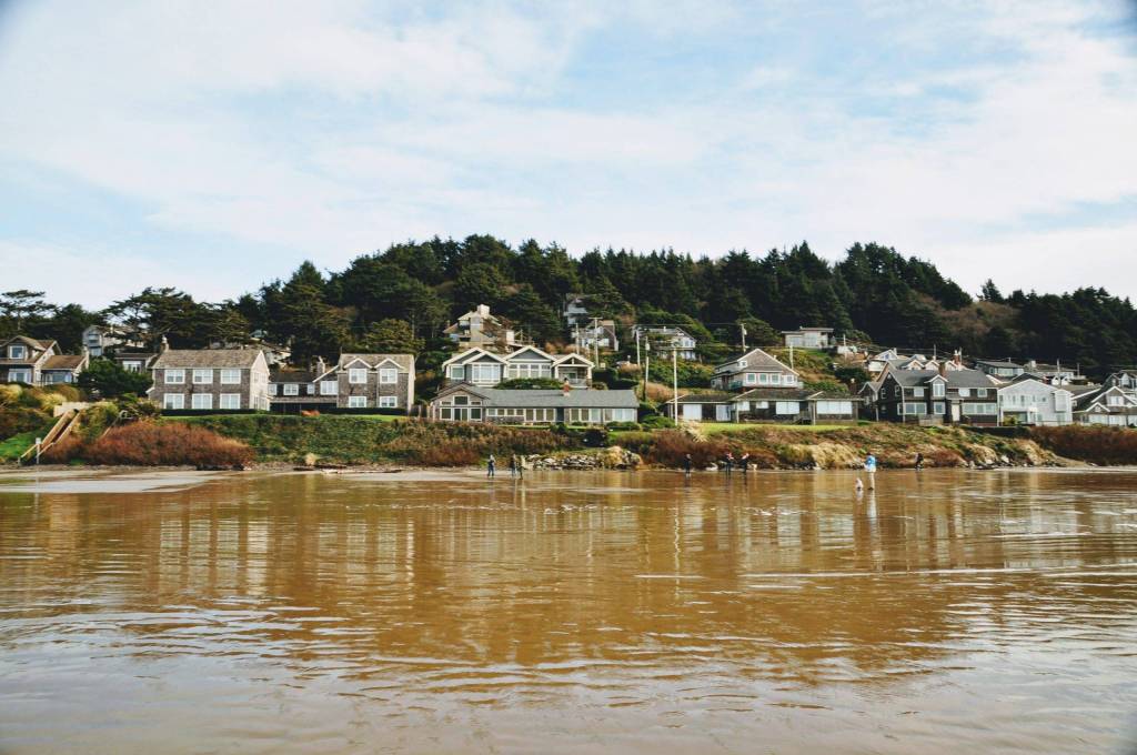 Cannon Beach waterfront houses