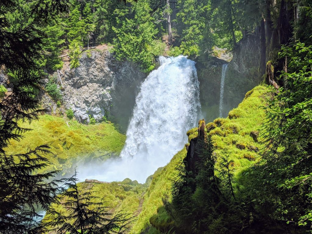 From Seattle to Crater Lake. Sahalie Falls