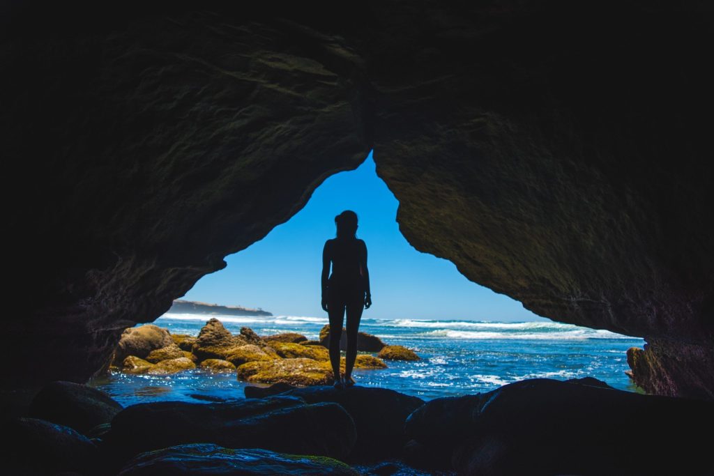 1 Day in San Diego: Sunset Cliffs Cave. photo credit: Unsplash