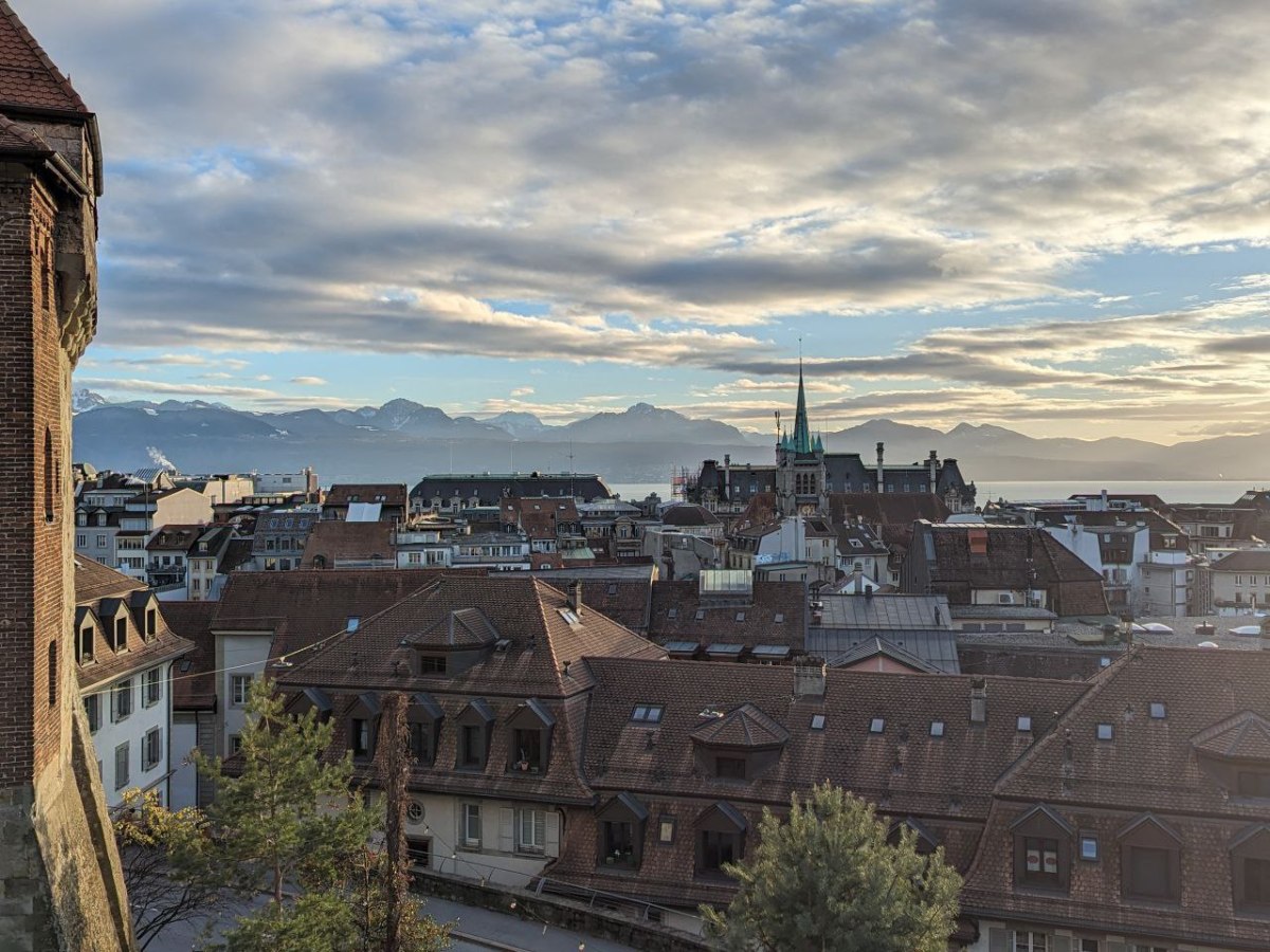 visit Lausanne