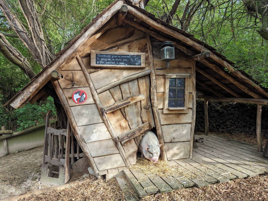 just take a look at its door!