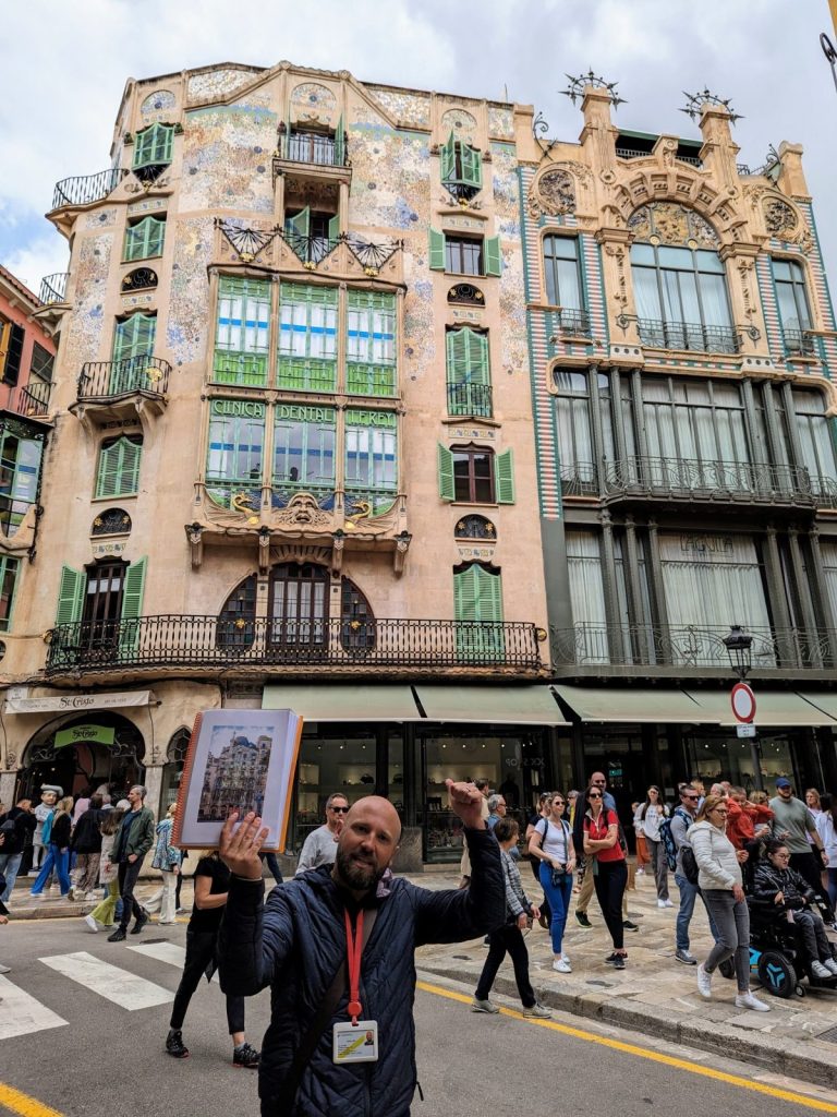 Pictured above: old town of Mallorca. Tours are free, tips are appreciated