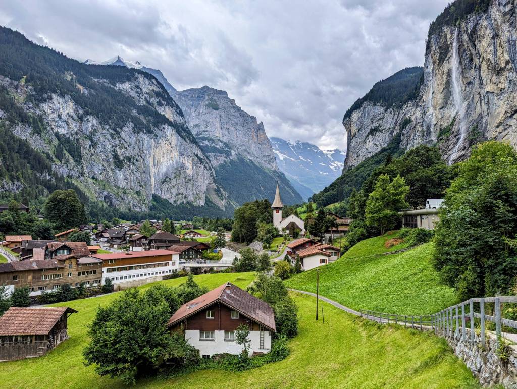 We liked the most about that place that it is accessible for all levels of mobility