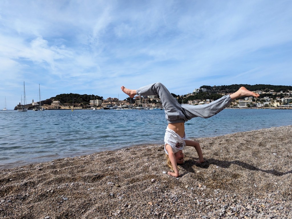 Mallorca off-season with kids: beach/play time