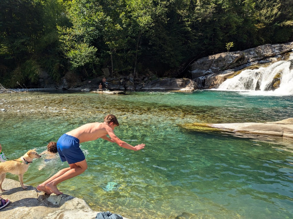 Must see places in Italy: The Giants' Pots